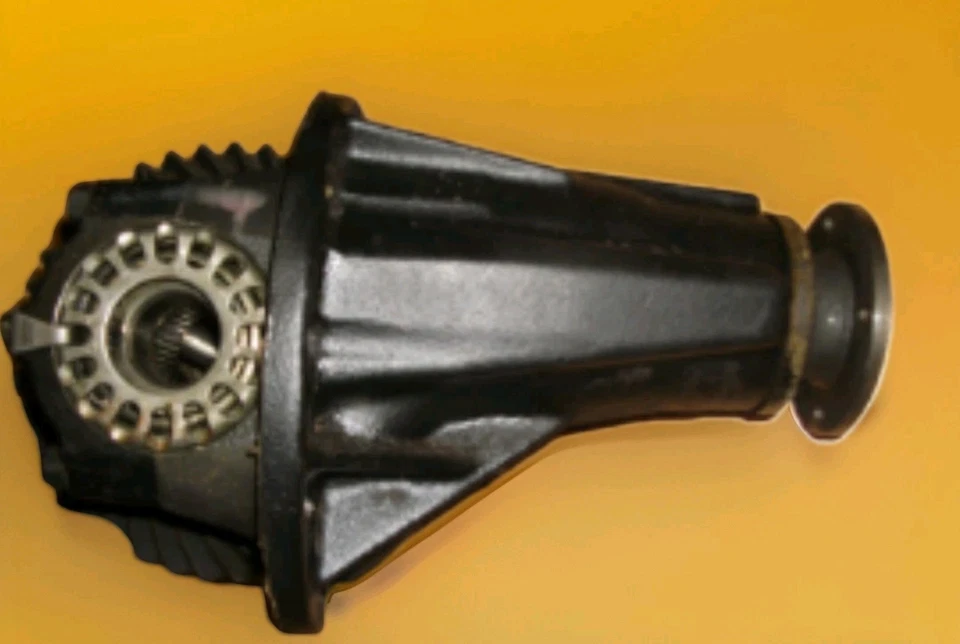 Toyota FJ80 FZJ80 Land Cruiser NON-LOCKING 4.10 Front HIGH PINION Differential - Image 1 of 1