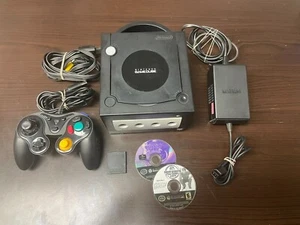 Nintendo DOL-001 GameCube Console - Black Bundle With Controller, 2 Games - Picture 1 of 11