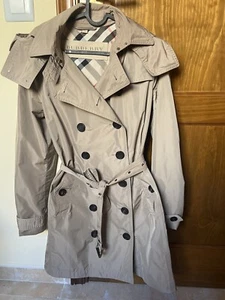 Abrigo de lluvia Burberry Brit talla 10 con capucha marrón caqui gabardina Mac abrigo con cinturón mediano - Imagen 1 de 14