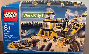 LEGO World City Coast Watch HQ 7047 Neu Versiegelt Beschädigt Box - Bild 1 von 6