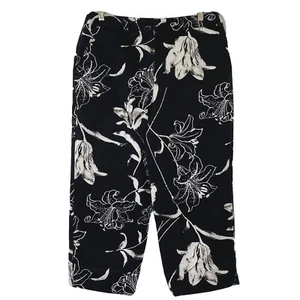 Larry Levine Sport Women's size 12 Stretch Capris Crop Pants Black White Floral - Picture 1 of 8