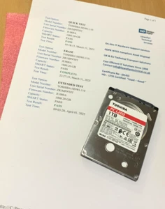 Toshiba L200 RED 1TB HDKCB88ZKA01 2,5" HD HDWL110 Sata VOLLSTÄNDIGES TESTZERTIFIKAT - Bild 1 von 4