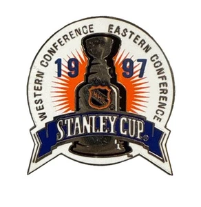 1997 Stanley Cup Finals Pin Pinback Detroit Red Wings Philadelphia Flyers - Picture 1 of 3