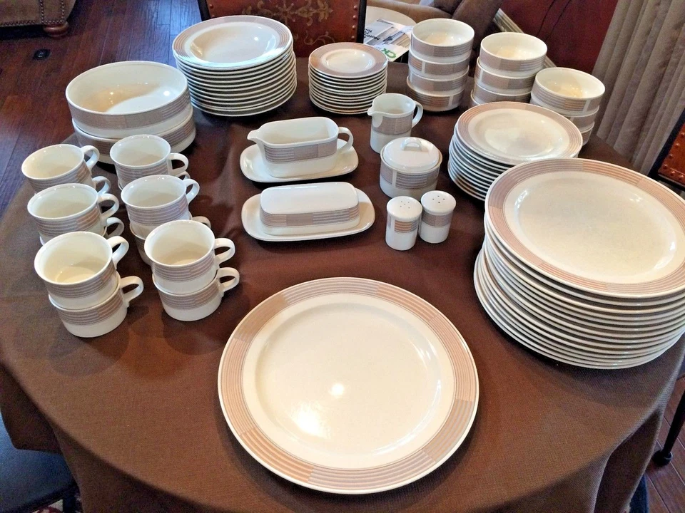 Mikasa "TRACINGS" China Vintage 1978-79 ~ 72 Various Pieces - Image 1 of 4