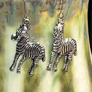 Silver Tone Black Striped Zebra Charms Dangle Earrings. Animals. Africa. S075 - Picture 1 of 3