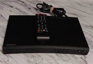 Reproductor de DVD Blu-ray Samsung BD-JM57C con control remoto probado y funcionando - Imagen 1 de 5