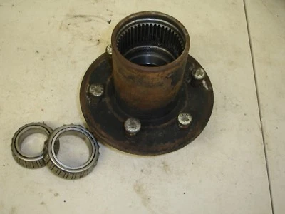 WHEEL HUB FRONT 77-91 CHEVY GM DANA 44 OR 10 BOLT  LARGE BEARING SPINDLE STYLE - Image 1 of 3