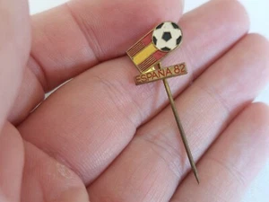 FIFA World CUP Spain 1982 ESPANA 82 championship pin badge - Picture 1 of 4