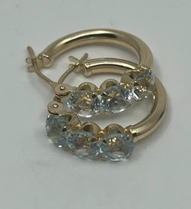 Schlichte 14 Karat Gold Creolen mit 3 Steinen - Bild 1 von 4