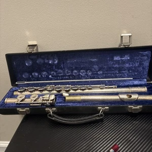 BUNDY II Silver Flute by the Selmer Company USA w/ Hard Case - Picture 1 of 6
