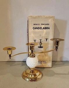 Candelabro vintage centrotavola vetro latte piano cottura lunghezza 11 pollici altezza 7,5 pollici - Foto 1 di 5