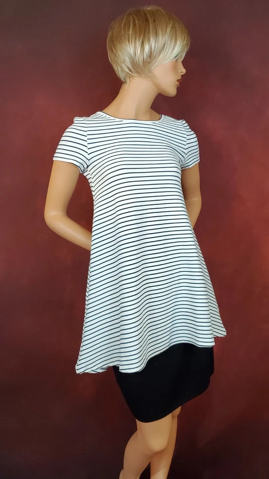 Olivaceous Boutique Short Sleeve Knit Swing Top S Scoop Back Black White Stripe - Image 1 of 4