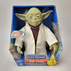 Electronic Ask Yoda - NEW - Never Taken Out Of Box - Star Wars - Picture 1 of 4