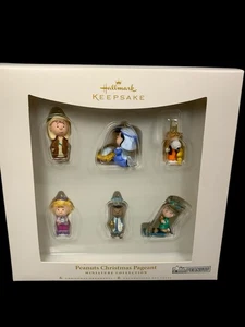 Juego de adornos en miniatura Peanuts Christmas Pageant 2006 PEQUEÑO sello recuerdo - Imagen 1 de 17
