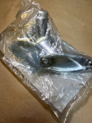 NOS AMC 70-77 Pacer Ambassador Gremlin Matador Wagon Roof Rack Bracket 3636674 - Image 1 of 4