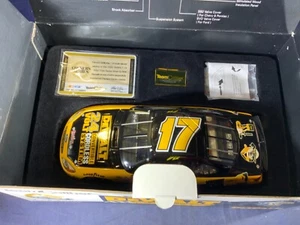 U5-57 MATT KENSETH #17 DeWALT 24 VOLT TOOLS - 2000 FORD TAURUS - Picture 1 of 8