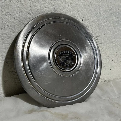 1974 - 1978 凯迪拉克 Eldorado 西部合金选项 6.75 英寸轮毂中心轮毂盖 — 第 1/4 张图片