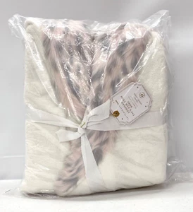 NEW Pottery Barn TEEN Blush Leopard Faux Fur Trim HOODED Robe~One Size~NO MONO - Picture 1 of 2