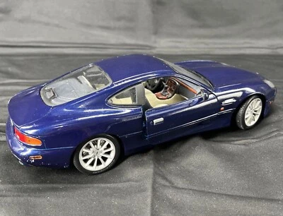 Aston Martin D87 Vantage Mendi p Blue Maisto - Imagem 1 de 4