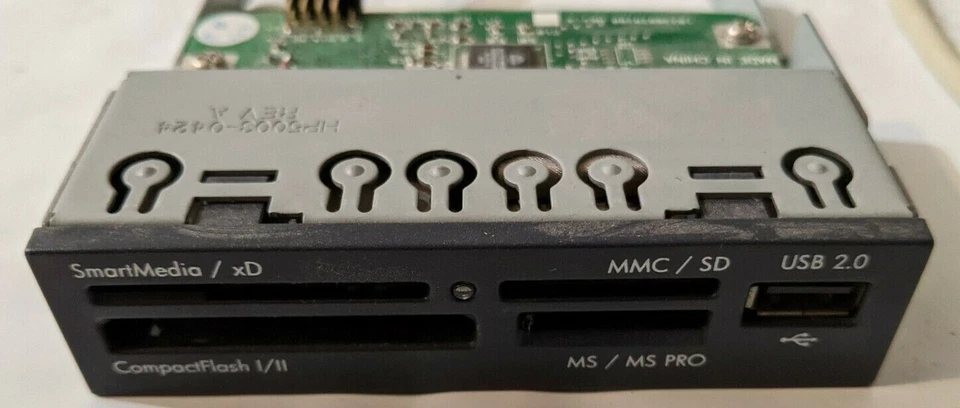 Used HP 8-in-1 Multi Card Reader 5069-6732 - Image 1 of 1