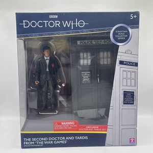 Doctor Who Second Doctor and Tardis Figure Set B&M The War Games - Picture 1 of 2