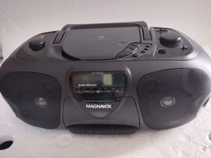 Magnavox AZ8050 Dynamic Bass Boost AM/FM, CD Cassette Tape Player Boom Box - Imagen 1 de 9