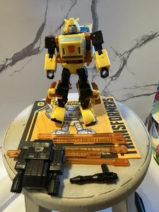 TRANSFORMERS BUZZWORTHY BUMBLEBEE Target Exclusive komplett - Bild 1 von 4
