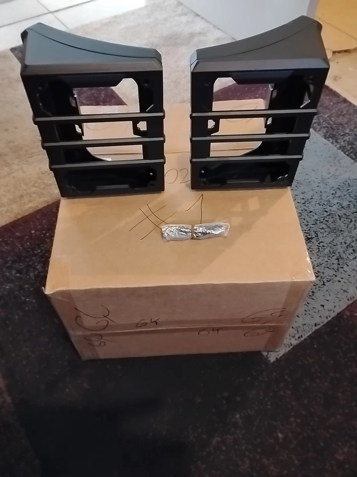 Protectores de luces traseras Rugged Ridge para Jeep Wrangler JK 07-18 negros Elite Foto 1 de 2