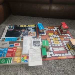 Vintage Kojak Stake Out Milton Bradley Spiel 1975 - Bild 1 von 11