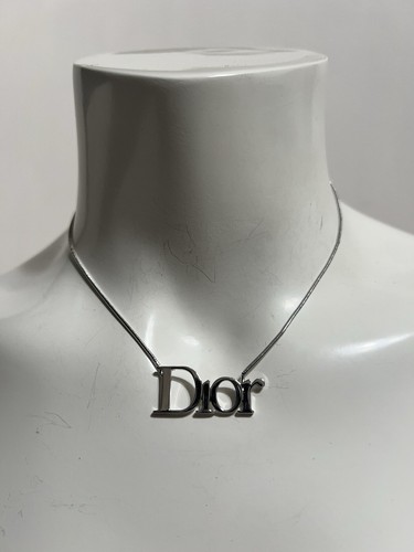Collana vintage Christian Dior di John Galliano con logo in argento