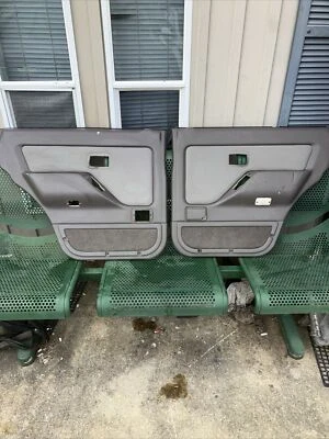 1995 Honda passport Right And Left  Rear door panel Both   Rear  Panels Read Foto 1 de 4