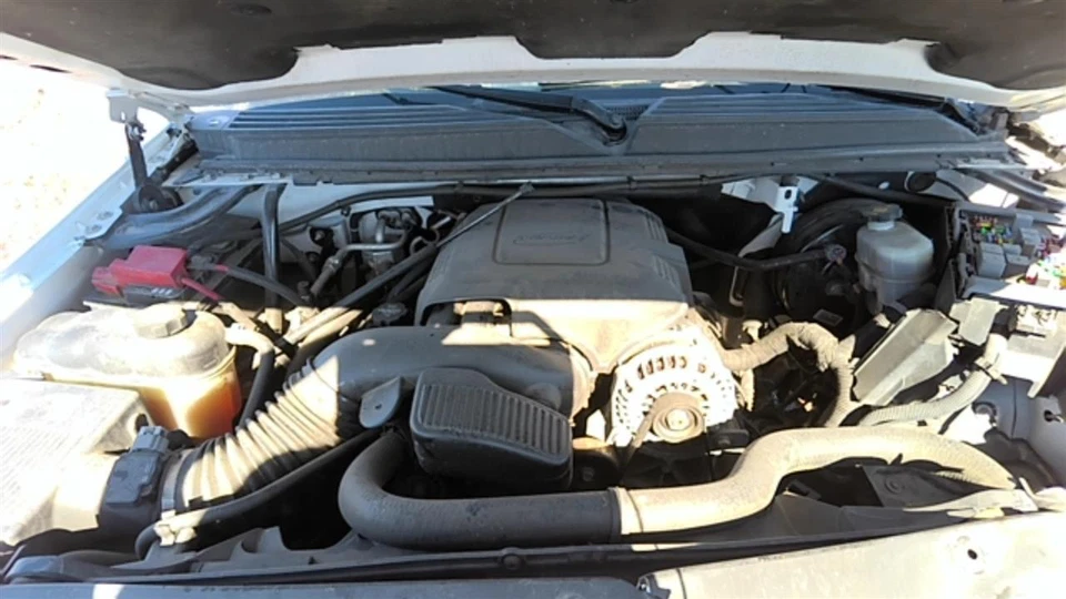 Medidor de flujo de aire de inyección de combustible usado se adapta a: Chevrolet Suburban 1500 2013 grado 3,0 Foto 1 de 4