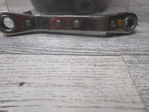 Mac ROW08102 Double Offset Box End Ratcheting Wrench 1/4 and 5/16 Inch SAE - Picture 1 of 6