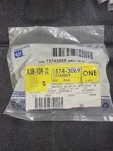 New Genuine GM Axle Vent 15743069  - Bild 1 von 2