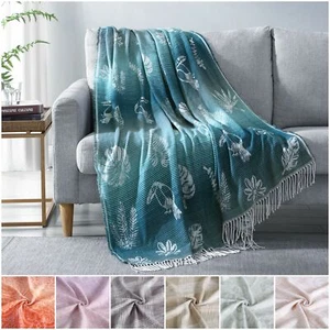 Manta decorativa ligera suave sedosa tejida Sterling Creek, 50" x 70" - Imagen 1 de 19