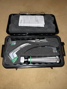 Welch Allyn MIL5072 Small Fiber Optic Laryngoscope Kit With Blades - Picture 1 of 3