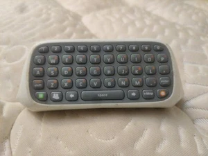 Xbox 360 Keyboard Chat Pad (White) X814365-001 - Picture 1 of 4