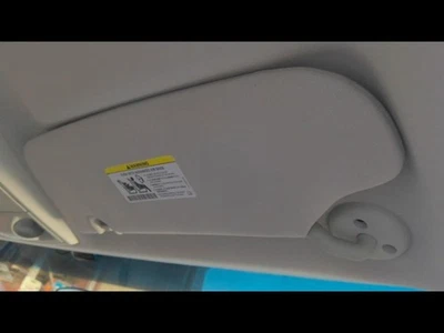 Солнцезащитный козырек для правостороннего пассажира без подсветки подходит для CARAVAN 08-10 670779 - Изображение 1 из 4