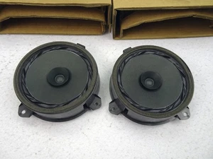 Par de altavoces Subaru Forester 14-18 puerta trasera OEM RH / LH 86301SG010 86301SG020 - Imagen 1 de 5