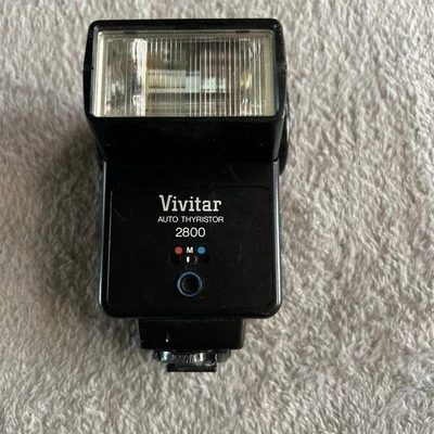 Vivitar Auto Thyristor 2800 Shoe Mount Flash - works good - Image 1 of 3