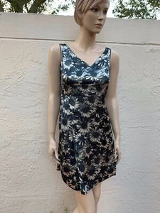VALENTINO GORGEOUS FLORAL PRINT VISCOSE DRESS SZ 38 - Picture 1 of 5
