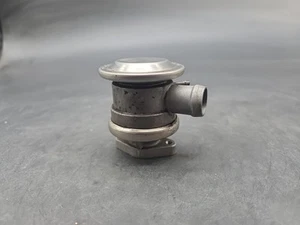 PORSCHE 911 996 BOXSTER 986 CUT OFF VALVE RECIRCULATING 996 113 249 01 E7-472 - Picture 1 of 6
