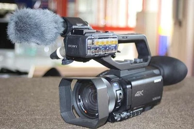 SONY PXW-Z90V Memory Video Camera 4K - Bild 1 von 4