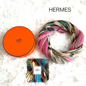 HERMES Pleated Carre perfume bottle with box and booklet #QY73KE - Picture 1 of 6