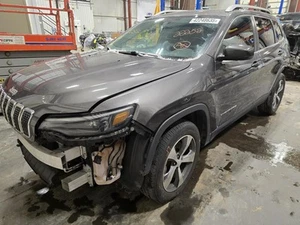 2019 JEEP CHEROKEE Passenger side Quarter Window 91K - Picture 1 of 8