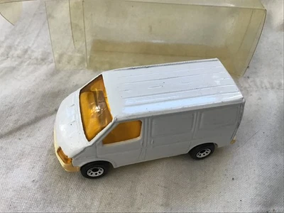 Matchbox MB60 Ford Transit GRAFFIC TRAFFIC BLANCO CON VENTANAS NARANJAS sin caja Foto 1 de 3
