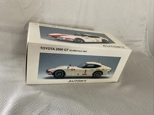AUTOart MILLENNIUM 1/18 TOYOTA 2000 GT 24 hrs fuji 1967 FUJI Red White W/Box - Picture 1 of 9