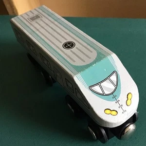 Maison Joseph Battat Wooden Train Passenger Locomotive - Picture 1 of 6
