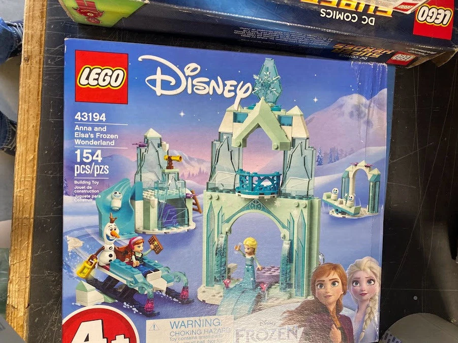 乐高 43172 迪士尼冰雪奇缘艾尔莎的魔法冰宫 701 件可能不完整 — 第 1/1 张图片
