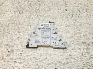 Allen Bradley 700-TBR24 24 VDC Halbleiterrelais Ser. A Coil 700-HLT1Z* (TSC) - Bild 1 von 5